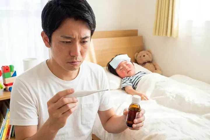 子どもの解熱剤はいつ飲む?飲まない方がいいケースを小児科医が解説