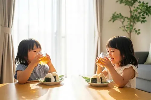 子どもの熱中症対策に役立つ飲み物の選び方と水分補給のポイントを小児科医が解説