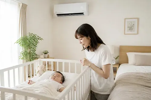 子ども・赤ちゃんの夏のエアコン設定温度｜冷房の使い方と熱中症予防のポイント
